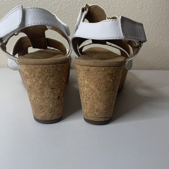 Clarks Collection Soft Cushion Women’s Sz 9 White Double Hook Loop Cork Wedges - Picture 7 of 9
